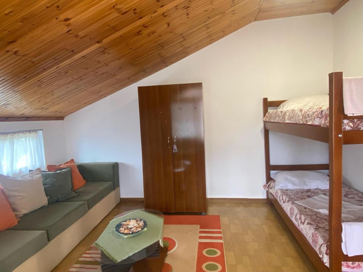 Happy Corner Guest House Шкодер Екстер'єр фото