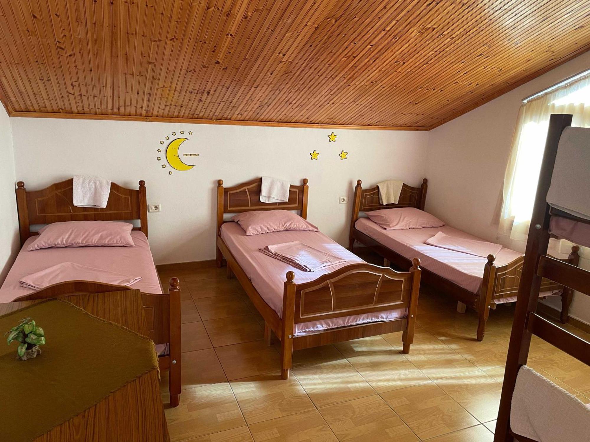 Happy Corner Guest House Шкодер Екстер'єр фото