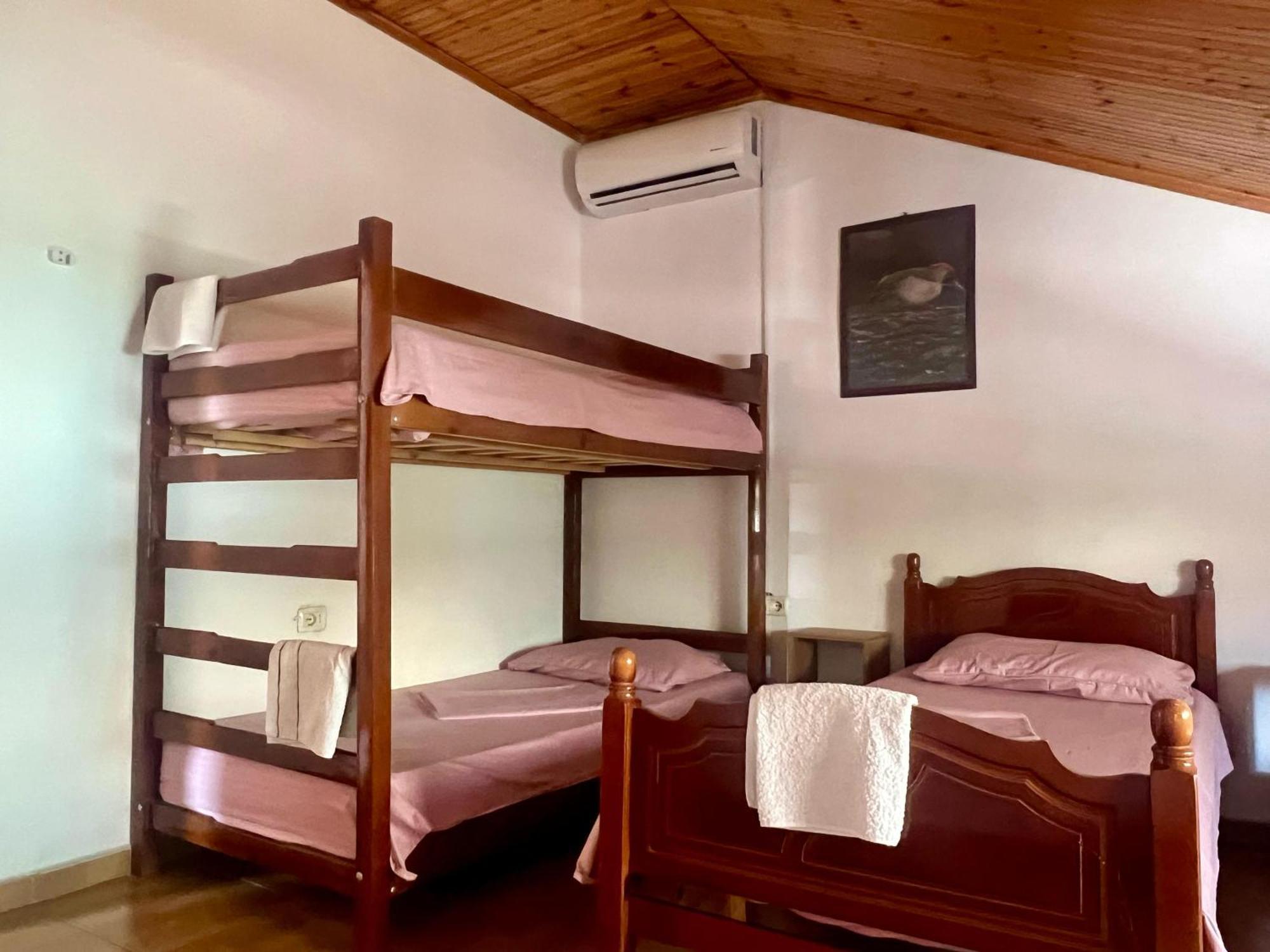Happy Corner Guest House Шкодер Екстер'єр фото