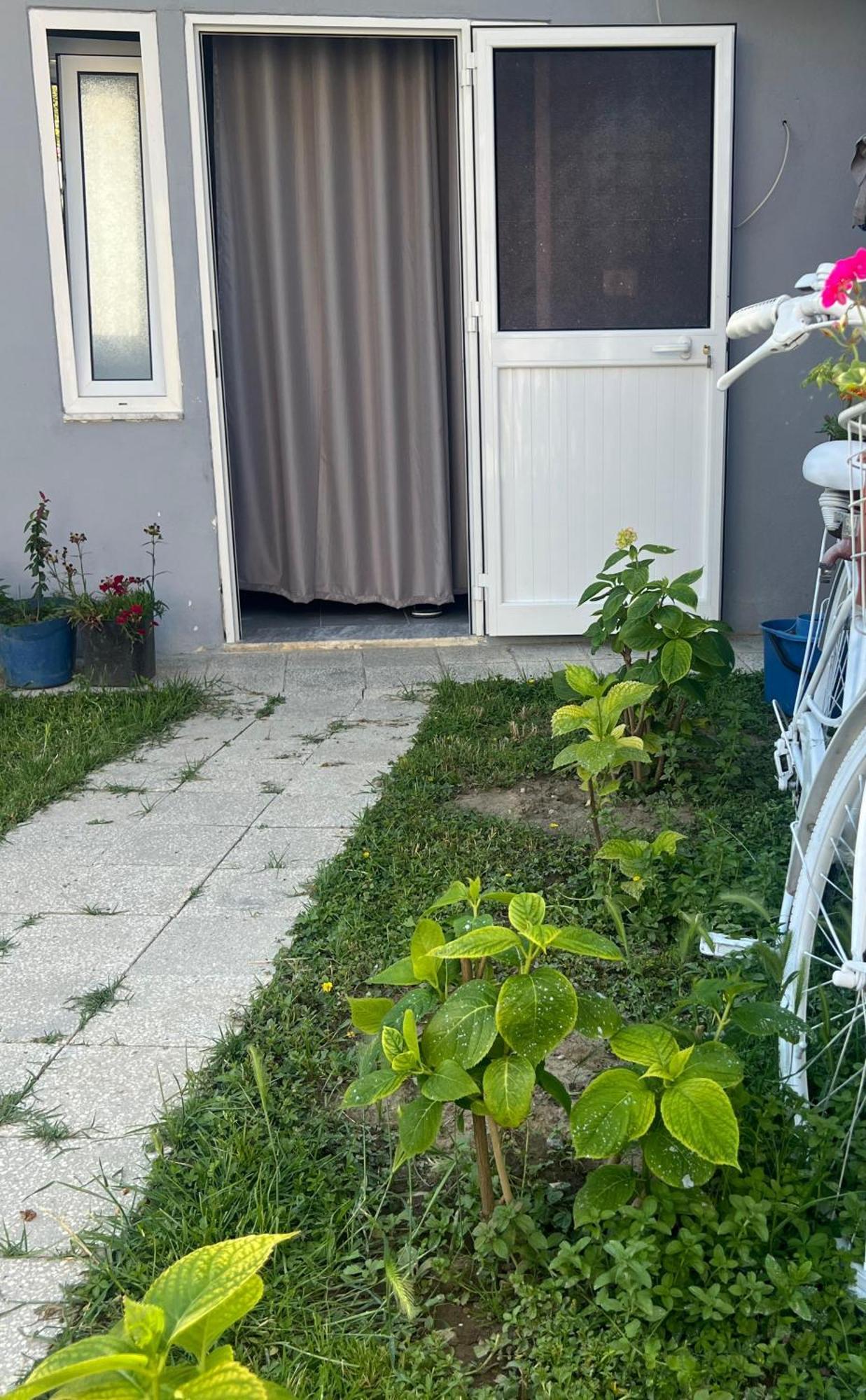 Happy Corner Guest House Шкодер Екстер'єр фото